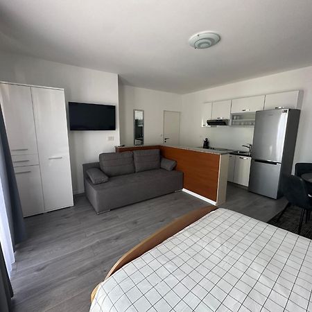 Apartments Villa Sunce Dugi Rat Exteriör bild