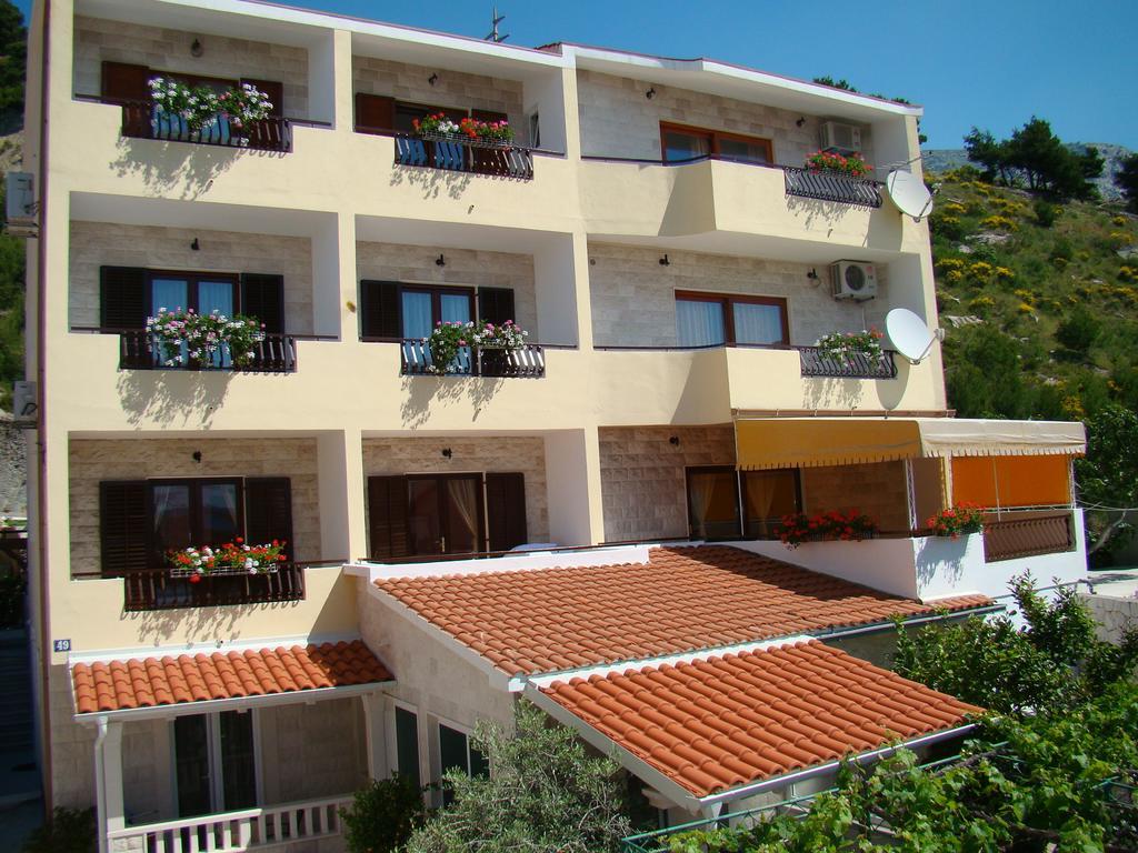 Apartments Villa Sunce Dugi Rat Exteriör bild