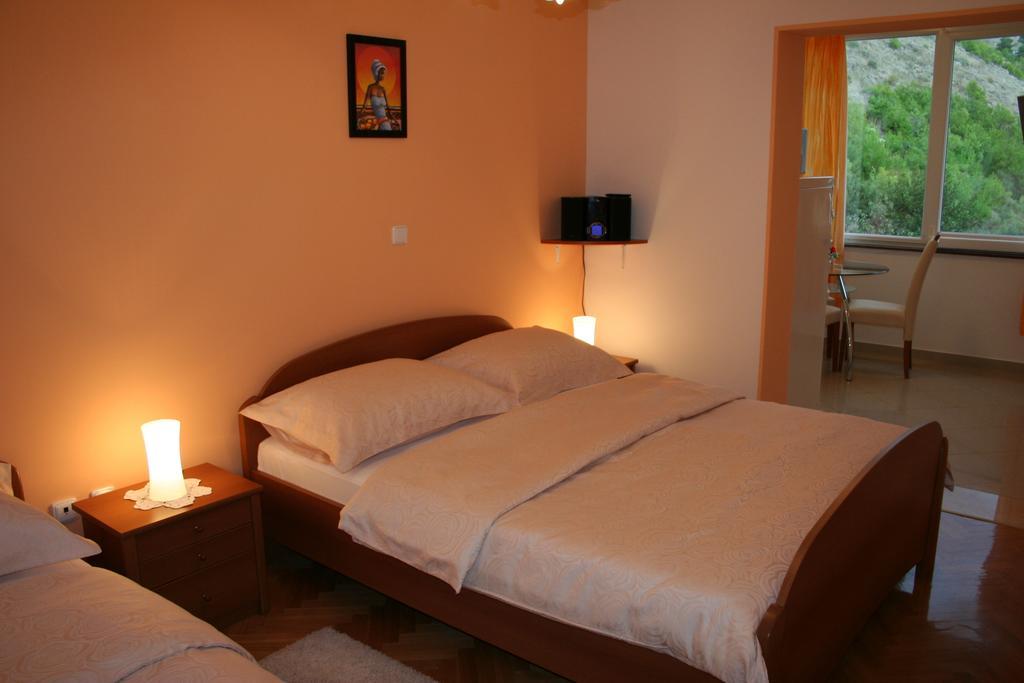 Apartments Villa Sunce Dugi Rat Rum bild