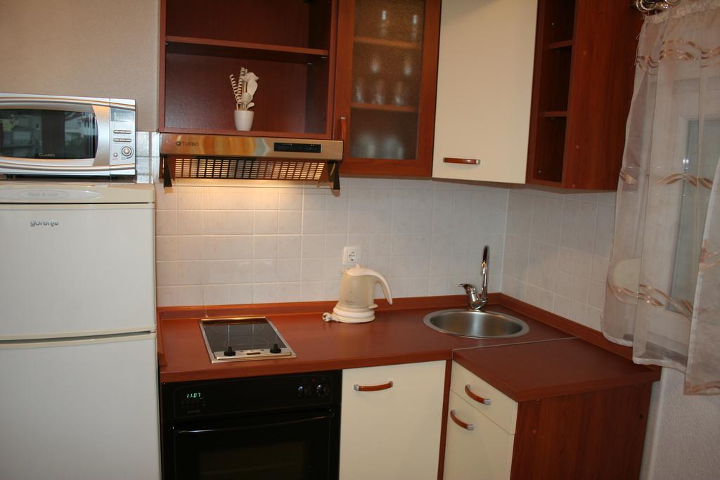Apartments Villa Sunce Dugi Rat Exteriör bild