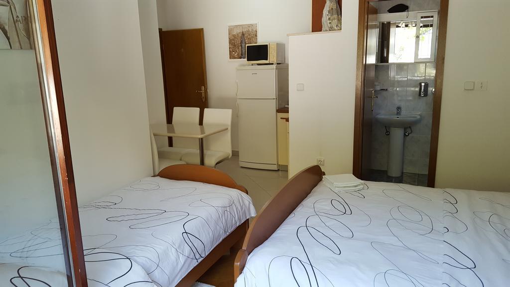 Apartments Villa Sunce Dugi Rat Exteriör bild